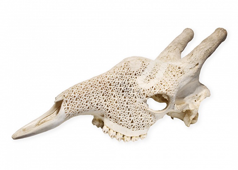 BECKWITH KRAFT, GIRAFFE B
2018, CARVED BONE